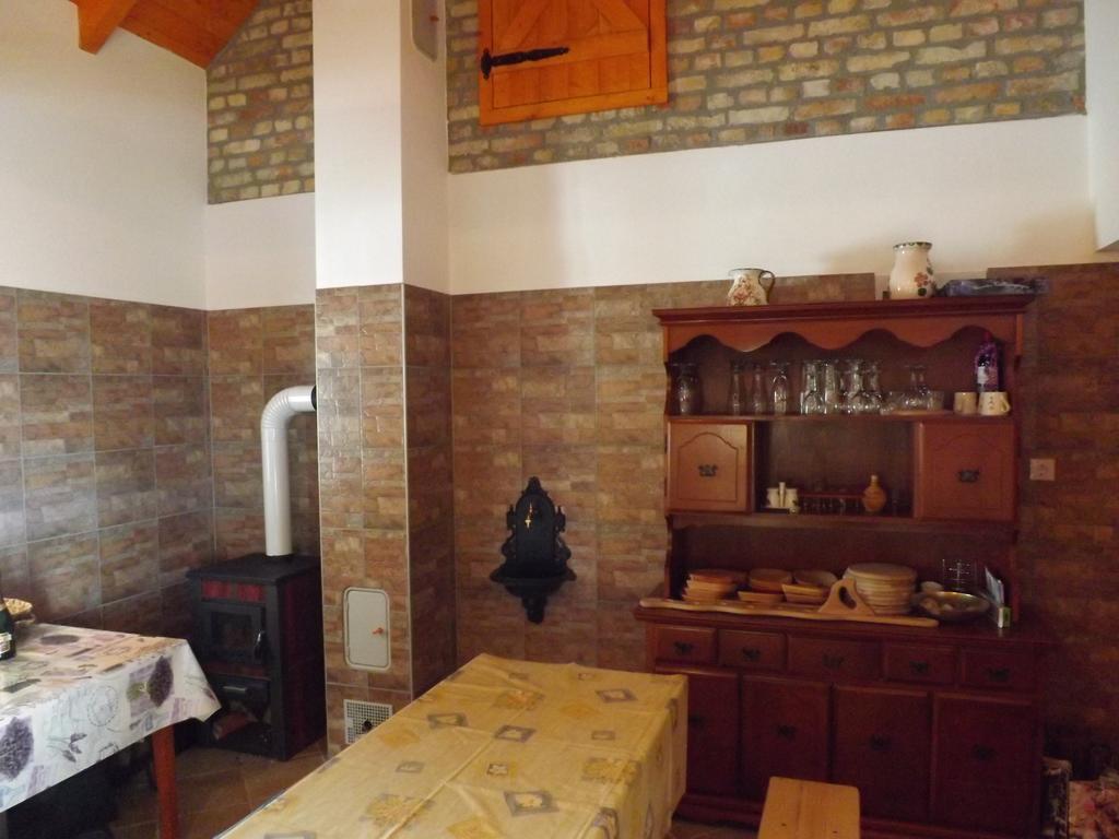 Nagybajcsi Körtefa Vendégház Habitación foto
