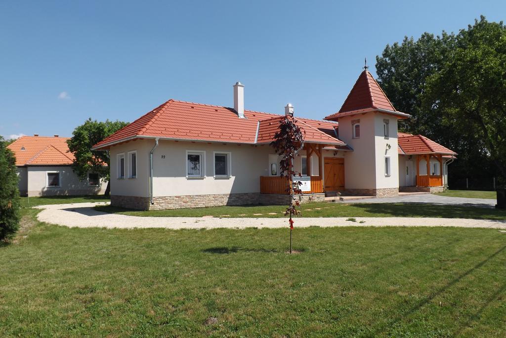 Nagybajcsi Körtefa Vendégház Exterior foto