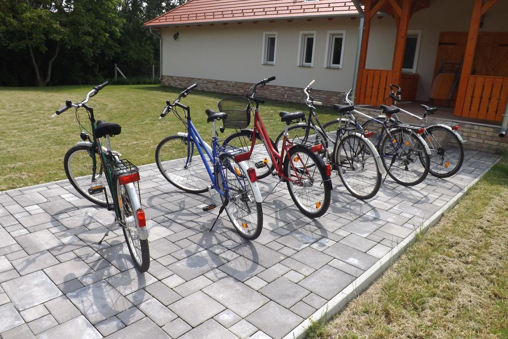 Nagybajcsi Körtefa Vendégház Exterior foto